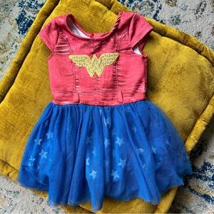**Moving Sale** Wonder Woman Super Hero Little Girls Dress, size 3T